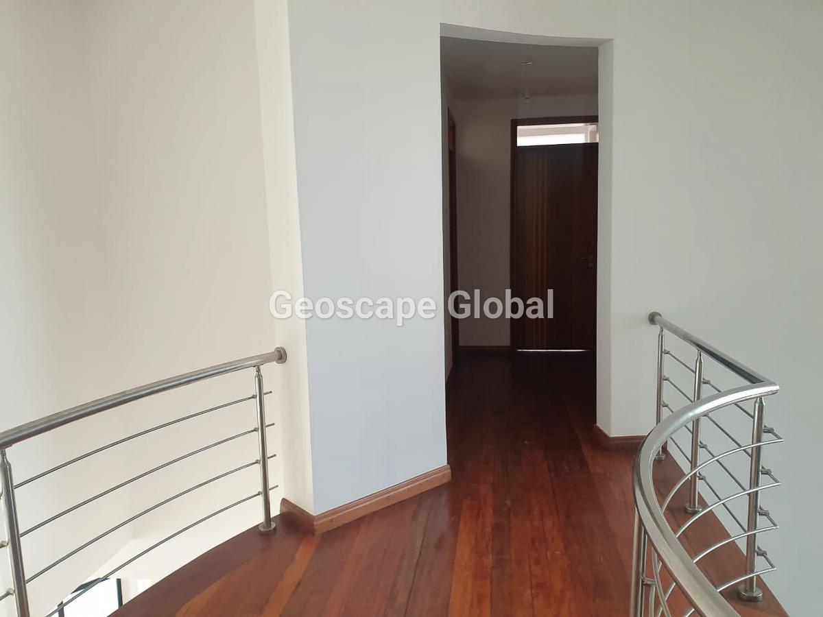 4 Bed House with En Suite in Westlands Area - 2