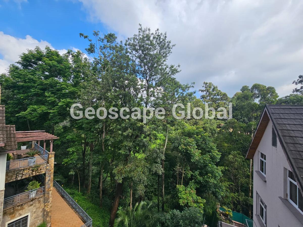 5 Bed House with En Suite in Spring Valley - 6