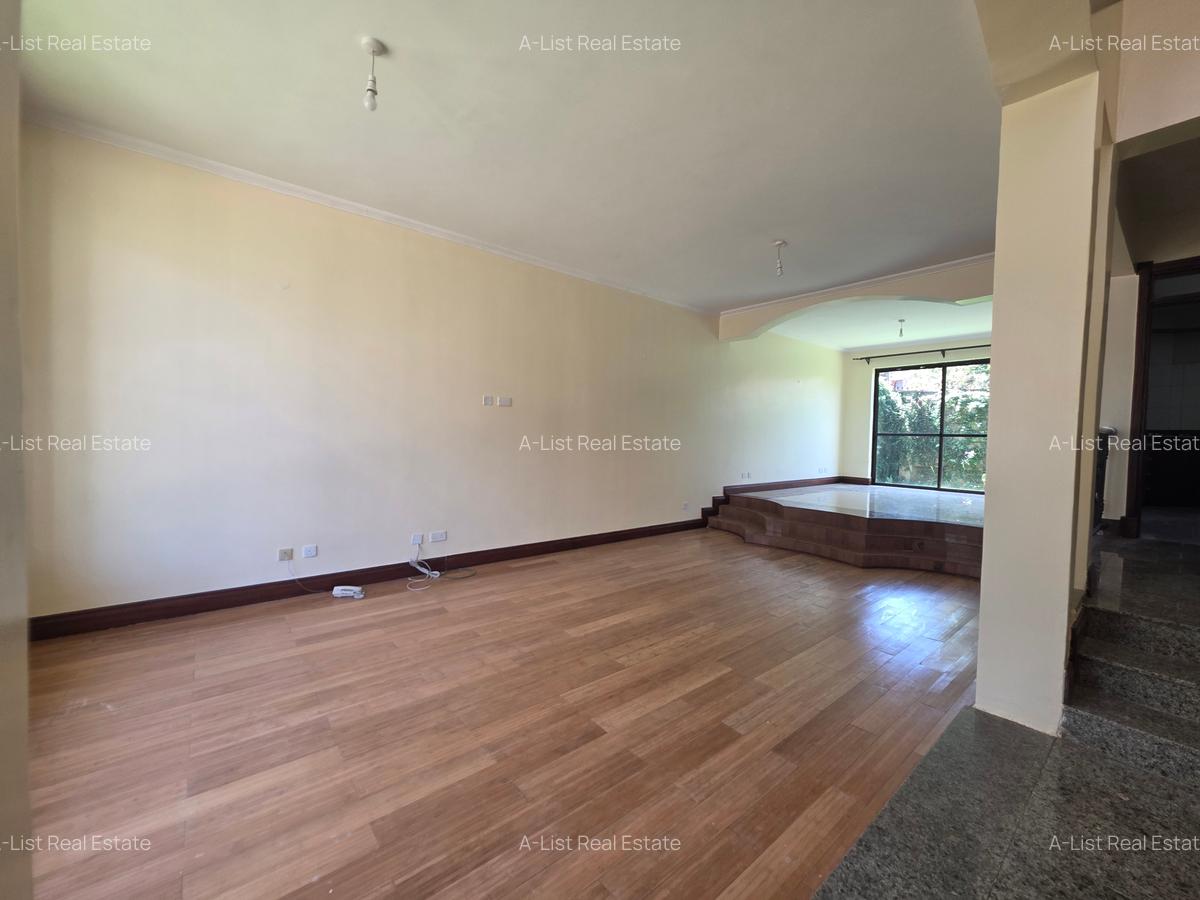 4 Bed Townhouse with En Suite at Grevillea Grove - 5