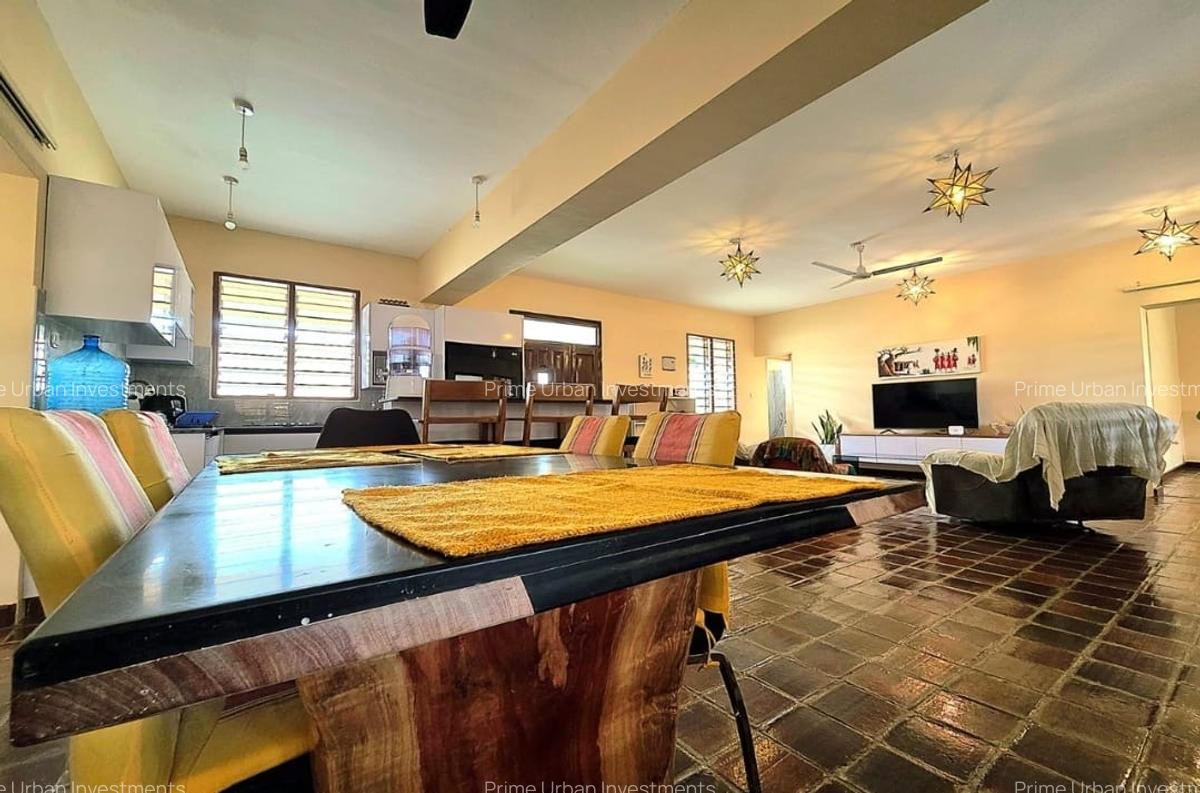 4 Bed House with En Suite in Diani - 6