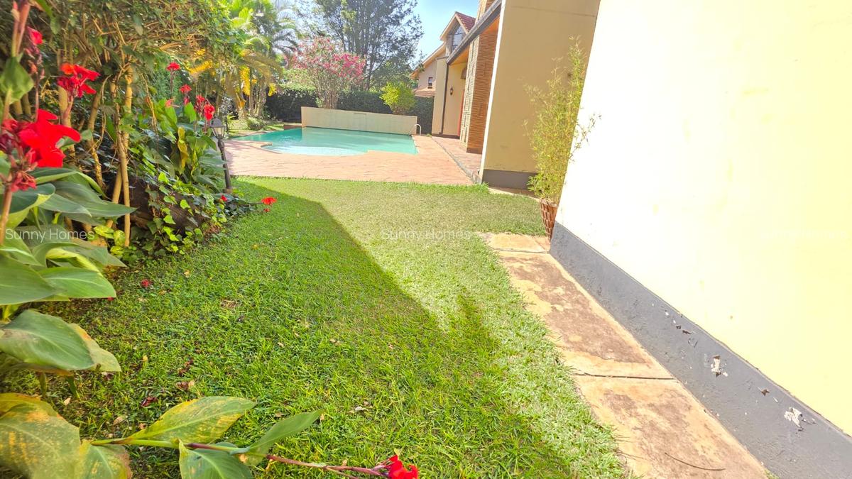 5 Bed House with En Suite at Runda. - 13