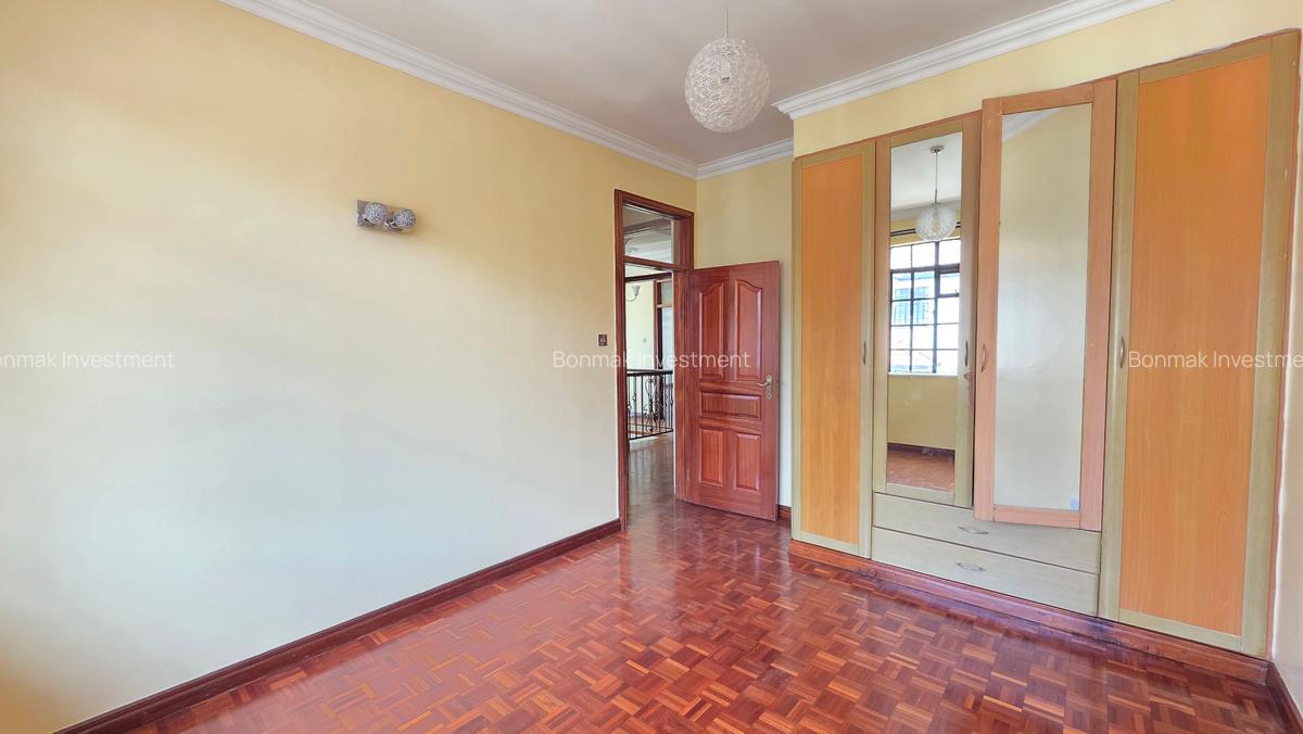 4 Bed Townhouse with En Suite at Karbaserian Avanue - 8