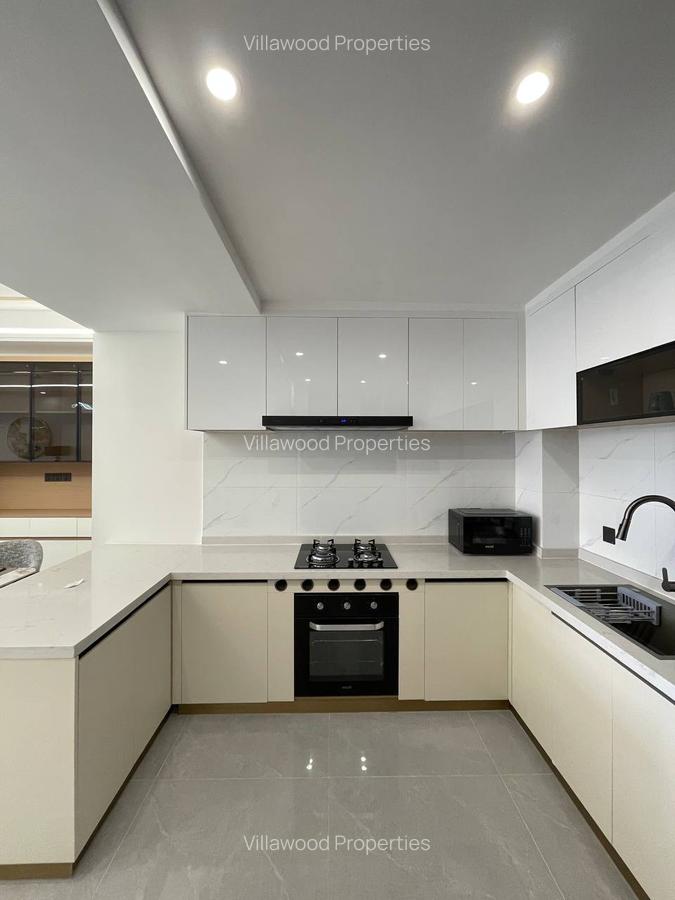 3 Bed Apartment with En Suite in Lavington - 4