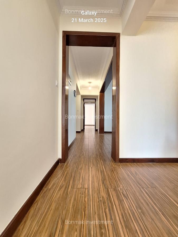 3 Bed Apartment with En Suite at Brookside Drive. - 10