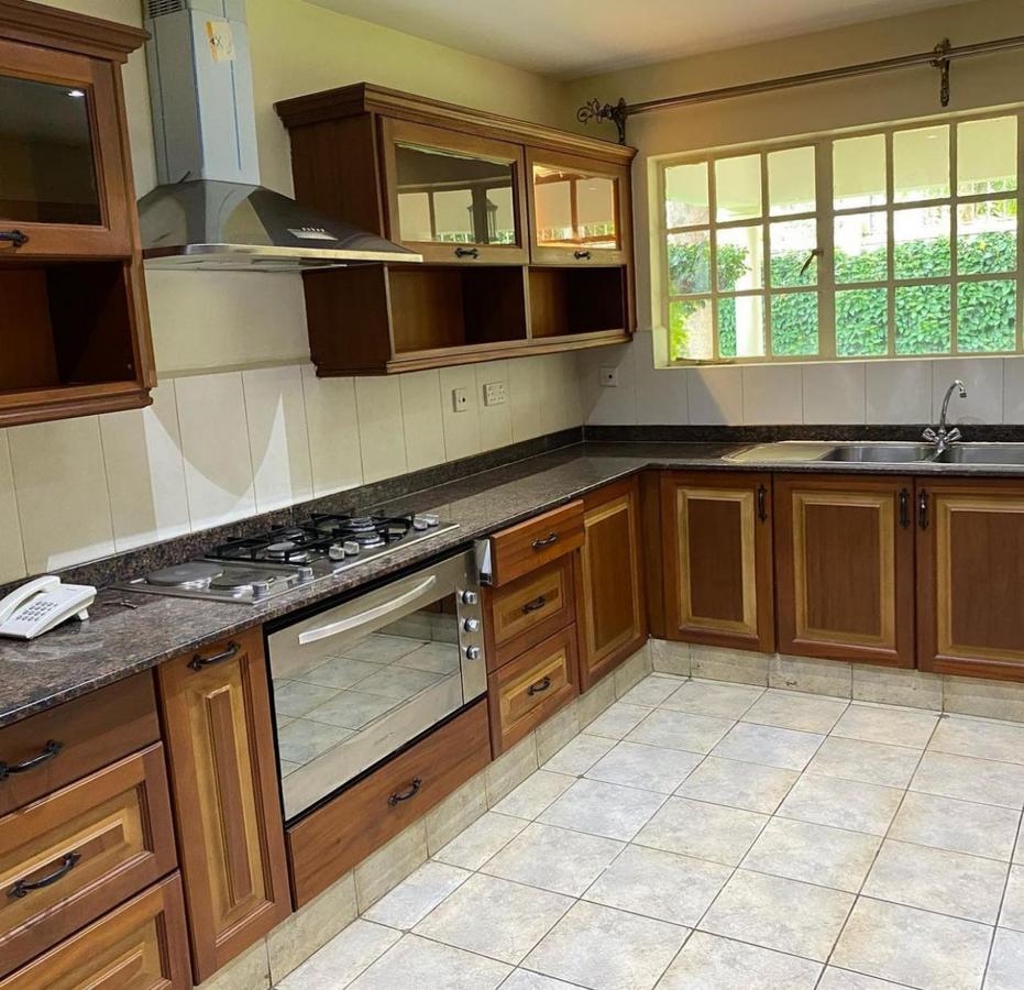 5 Bed Townhouse in Lavington - 4