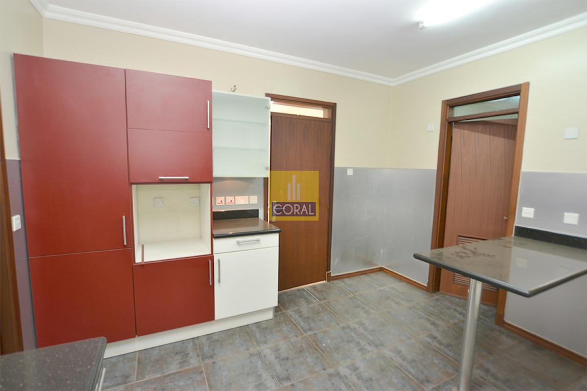 4 Bed Apartment in Parklands - 6