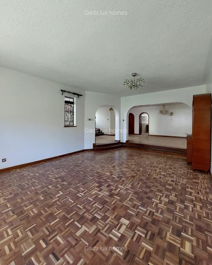 4 Bed Townhouse with En Suite at Westlands - 1