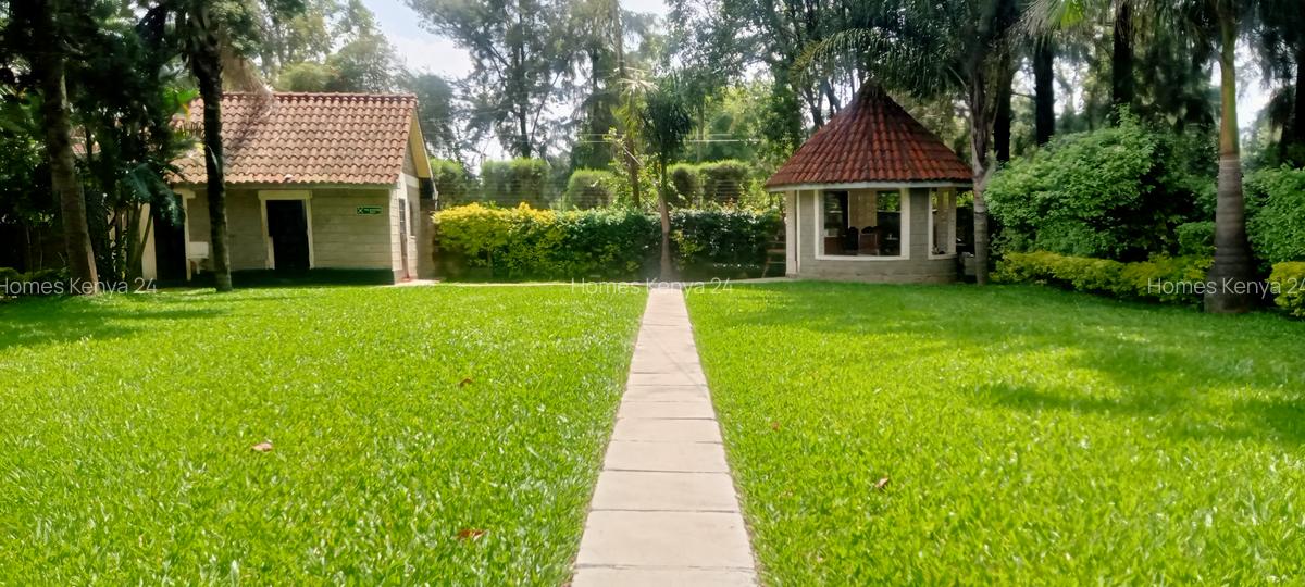 4 Bed House in Ridgeways - 5