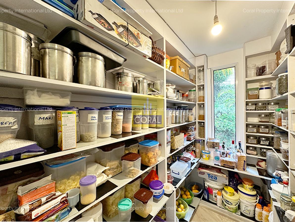 5 Bed Townhouse in Westlands Area - 3