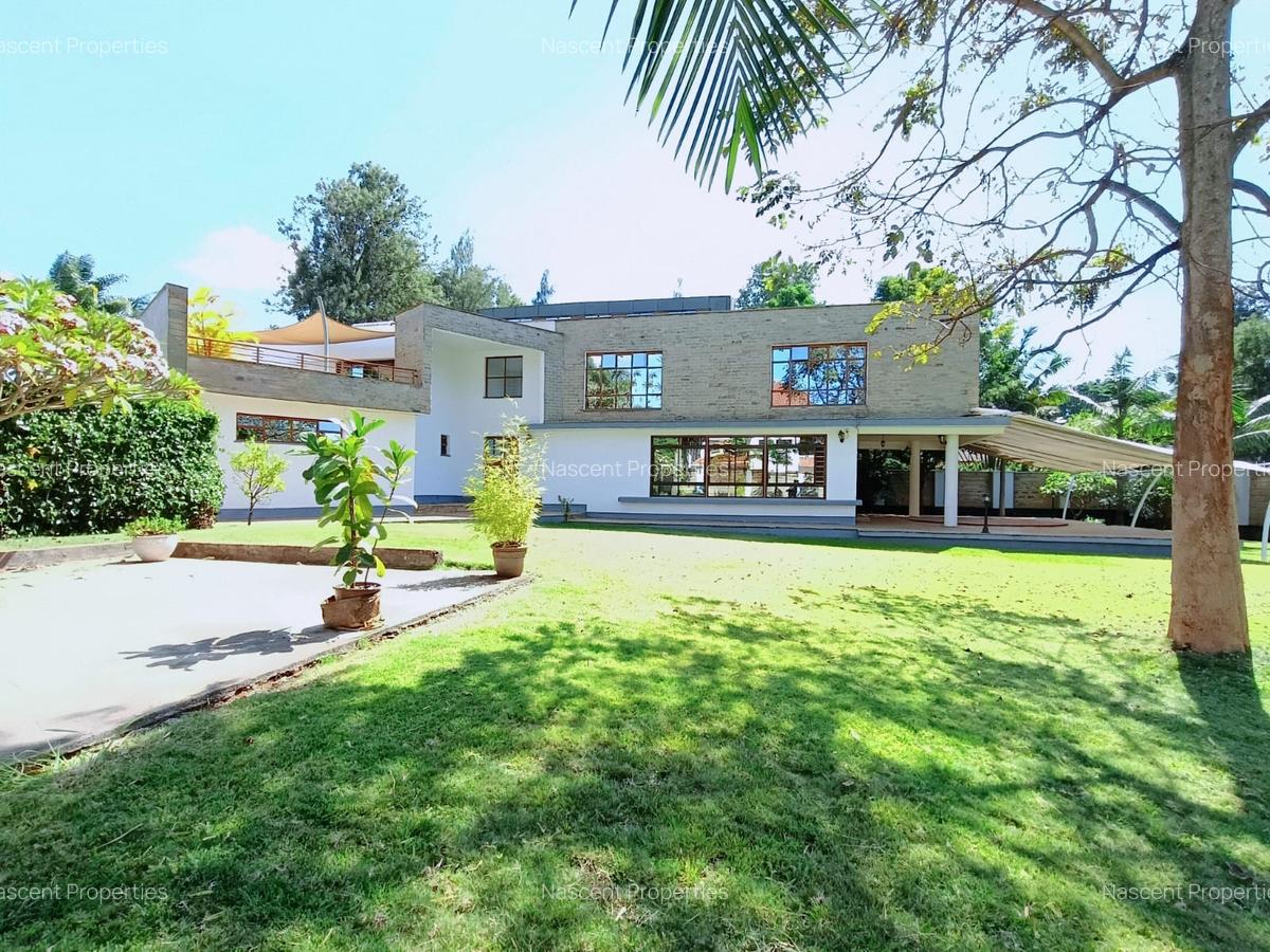 4 Bed House with En Suite in Runda - 1