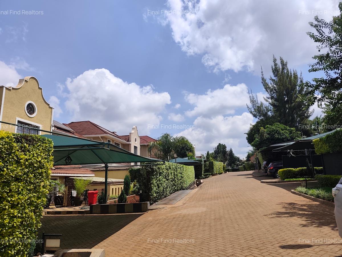 4 Bed Townhouse with En Suite in Runda - 14