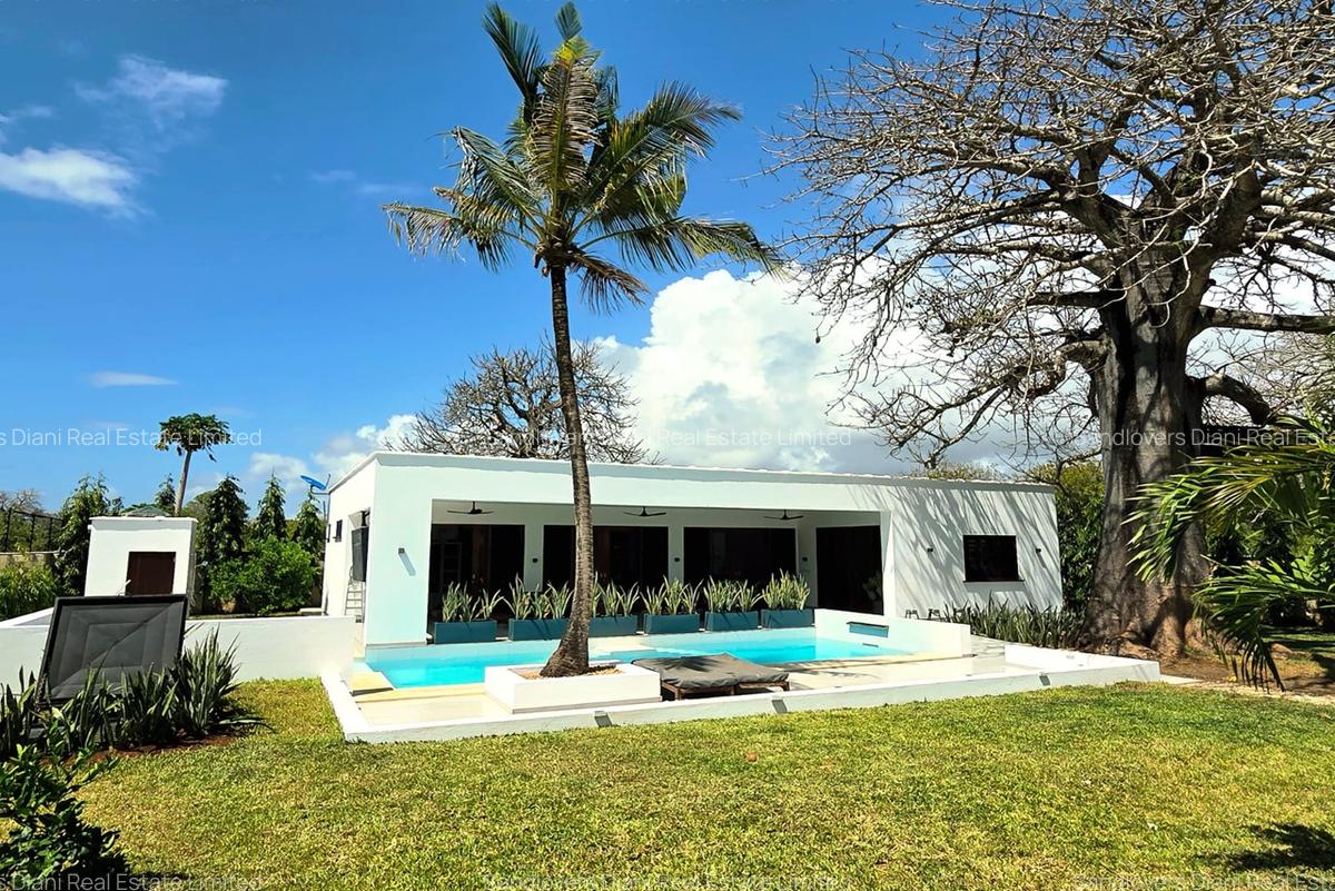 4 Bed Villa with En Suite in Diani - 5