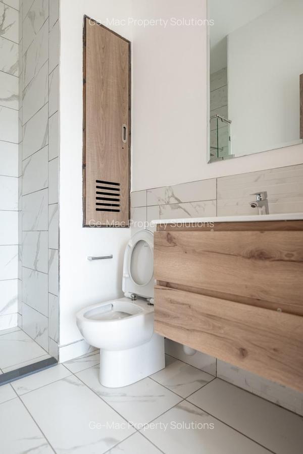 3 Bed Apartment with En Suite in Rosslyn - 18