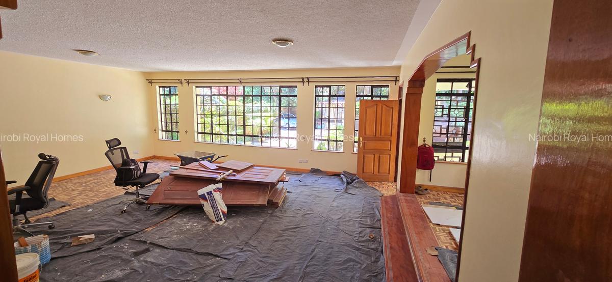 4 Bed Townhouse with En Suite at Close To Breburn School - 12