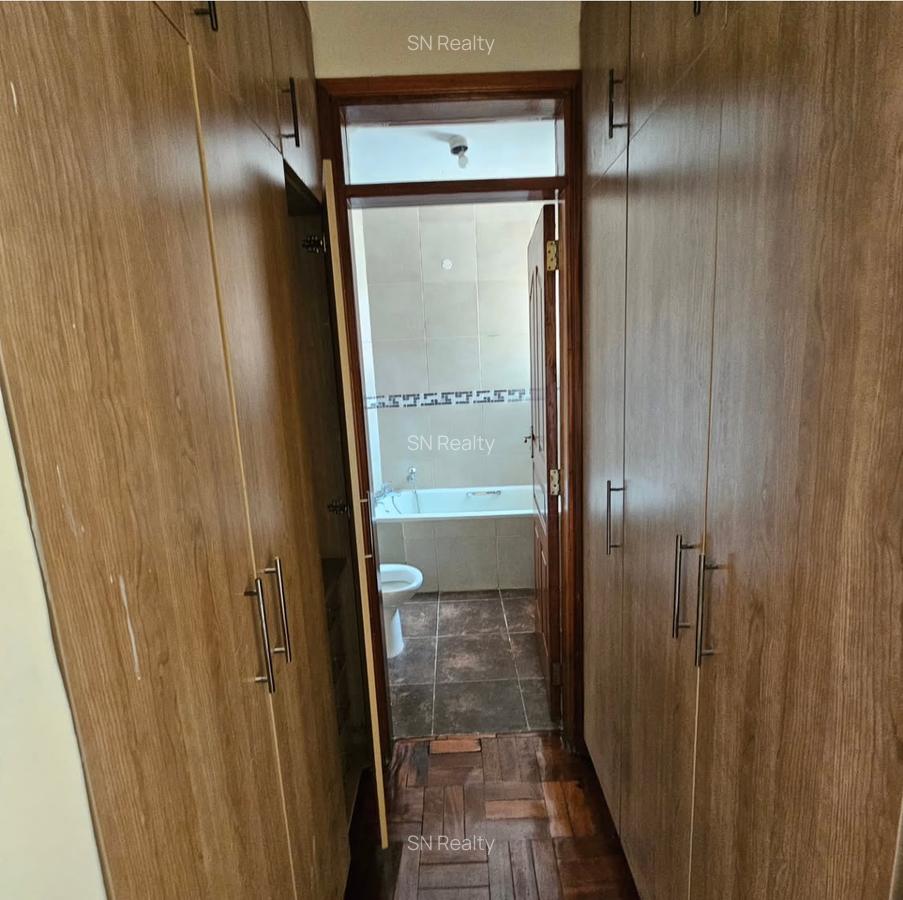 3 Bed Apartment with En Suite in Riverside - 14