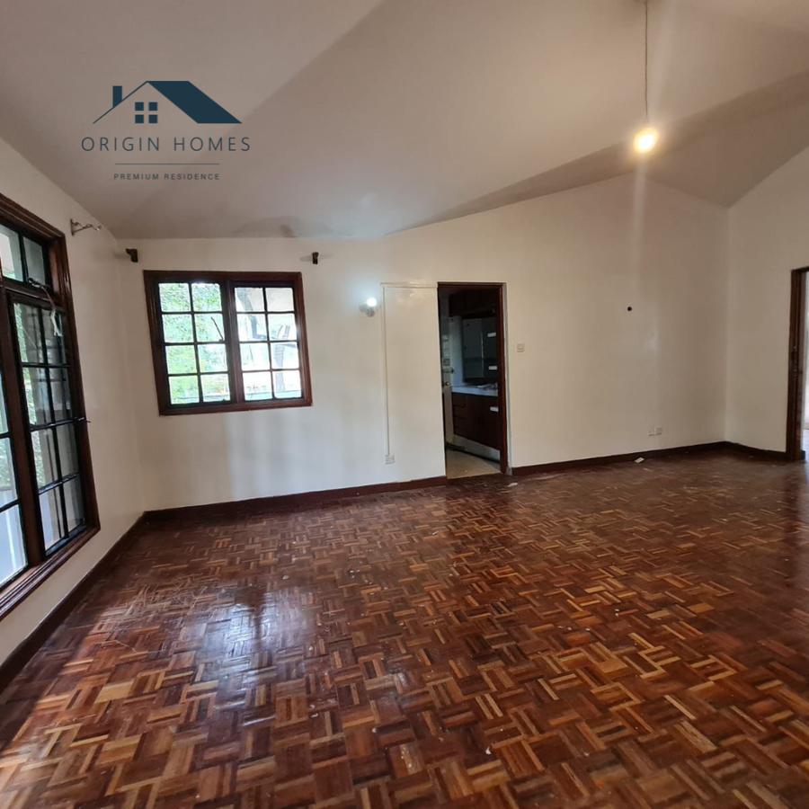 5 Bed Townhouse with En Suite at Lavington - 8