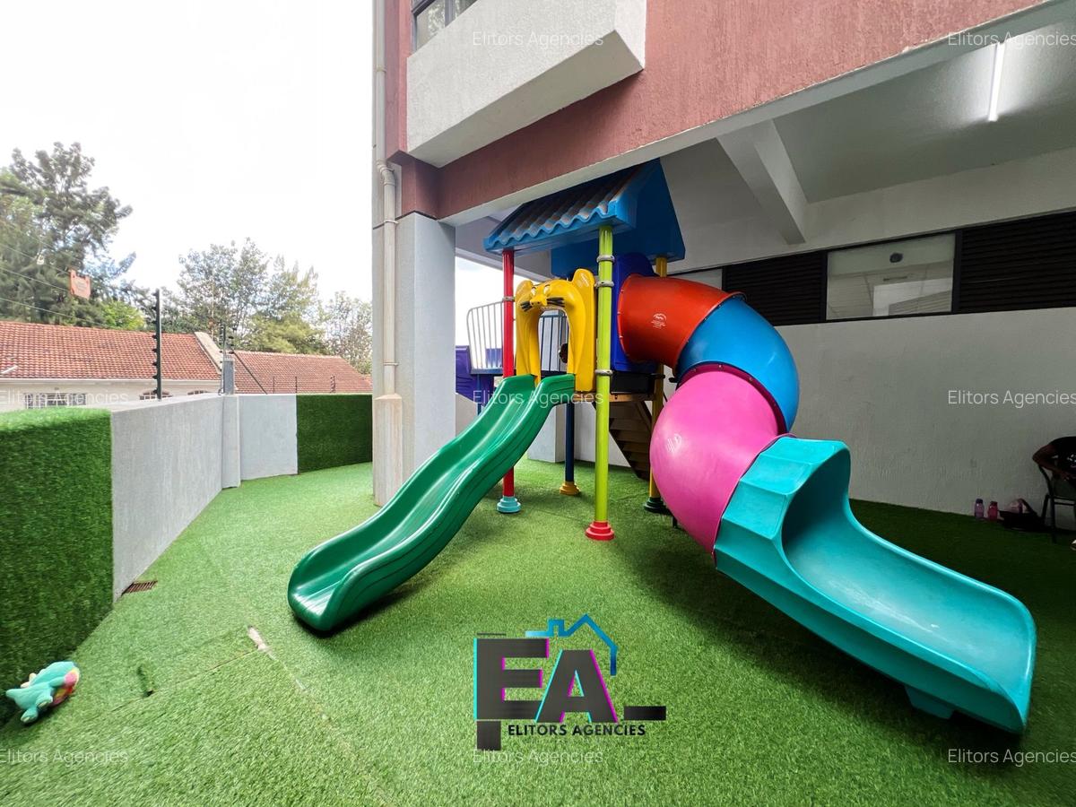 1 Bed Apartment with En Suite at Hatheru Road - 13