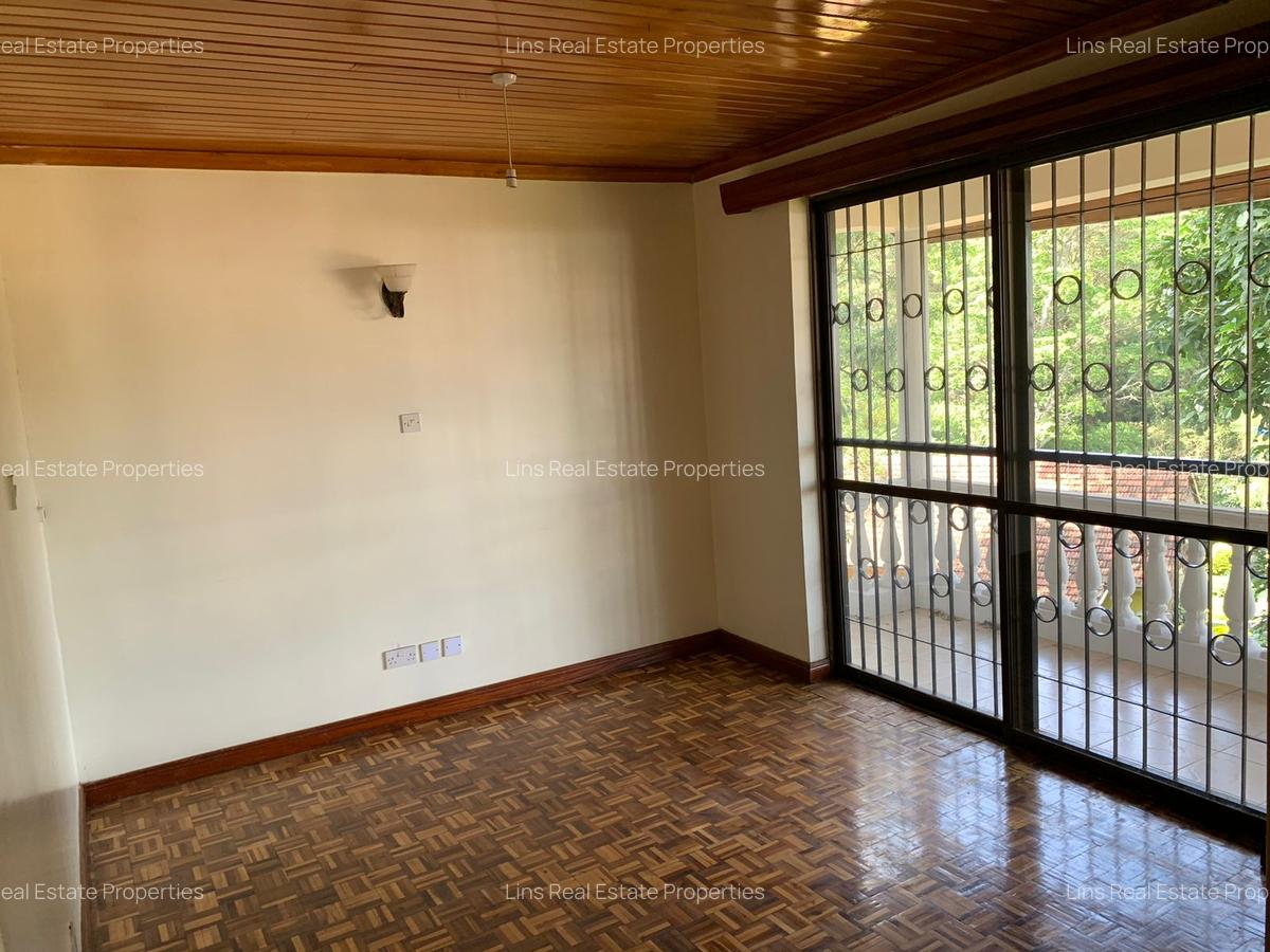 4 Bed Townhouse with En Suite in Westlands Area - 5