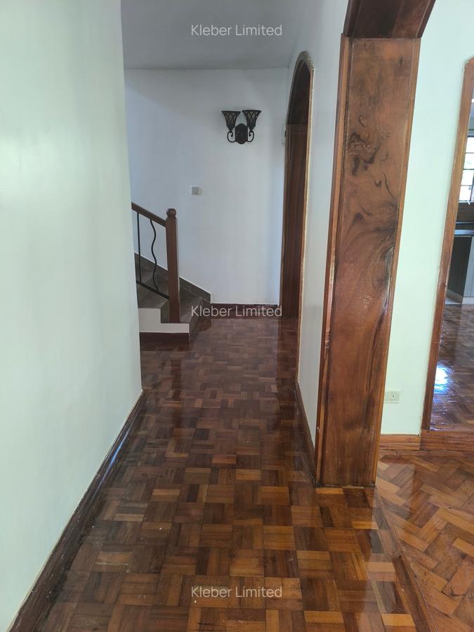 4 Bed House with En Suite in Loresho - 12