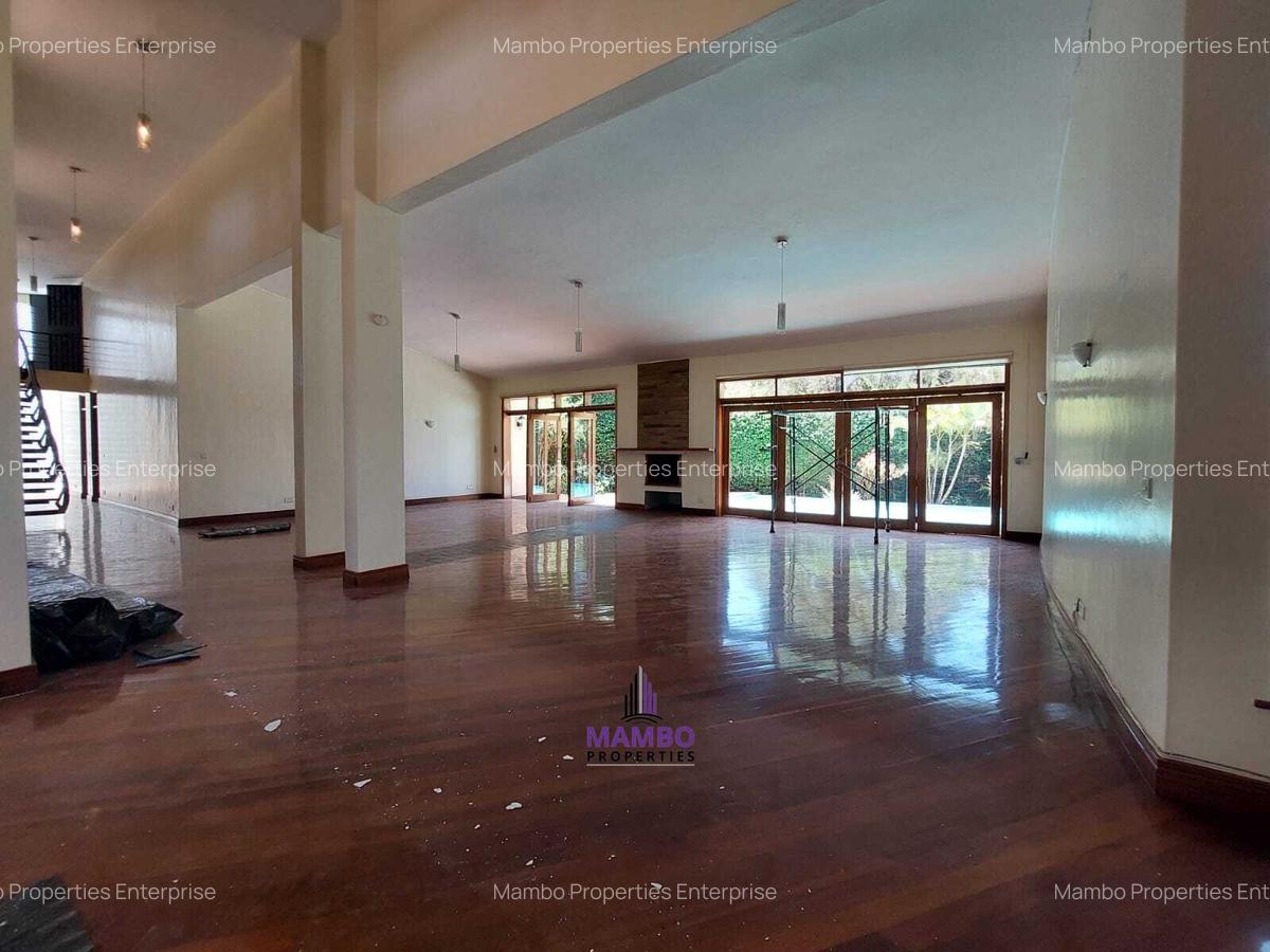 4 Bed House with En Suite at Eagle Park - 3