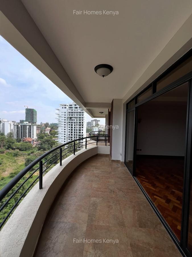 4 Bed Apartment with En Suite at Riverside Drive - 4