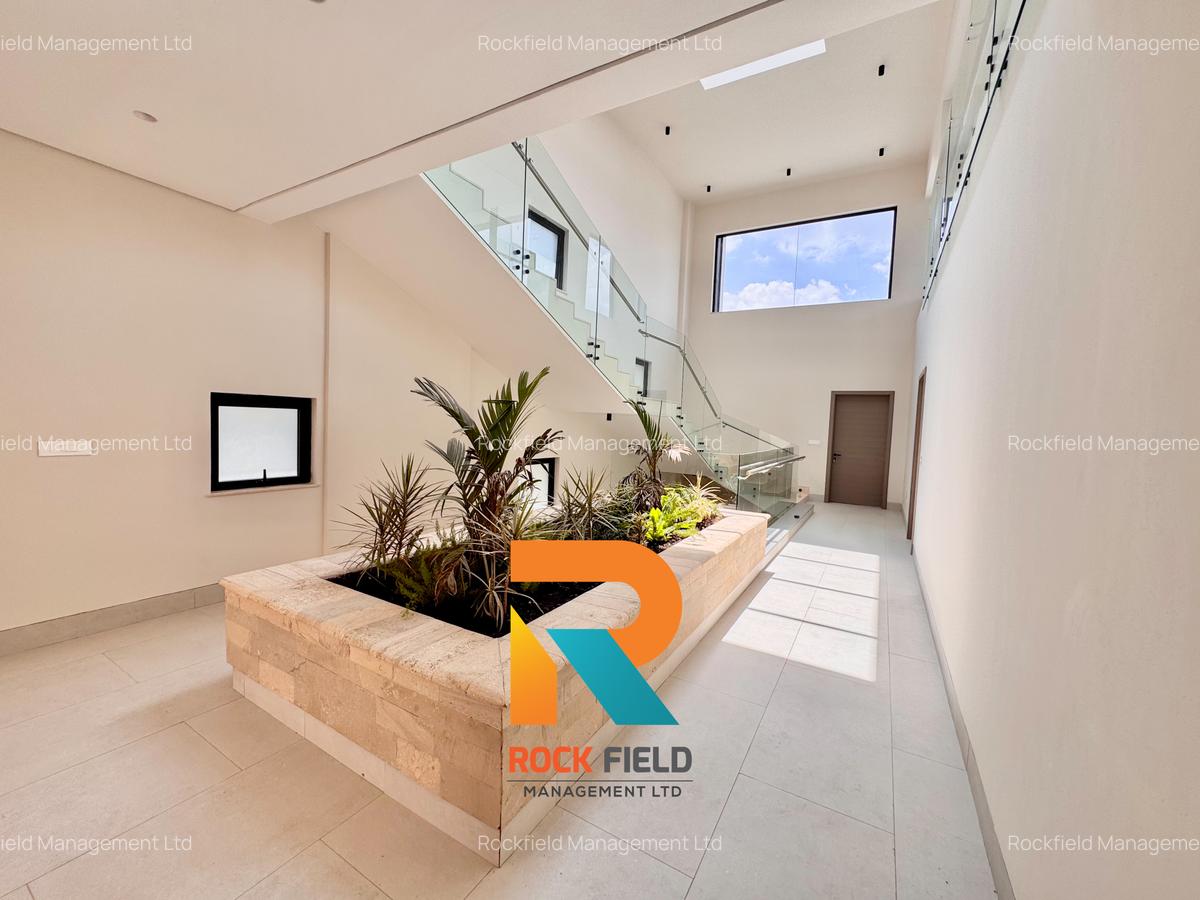 5 Bed Apartment with En Suite at Grevillea Grove - 7