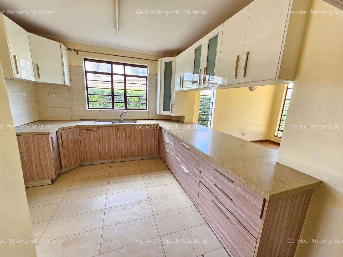 4 Bed Townhouse with En Suite in Kiambu Road - 9