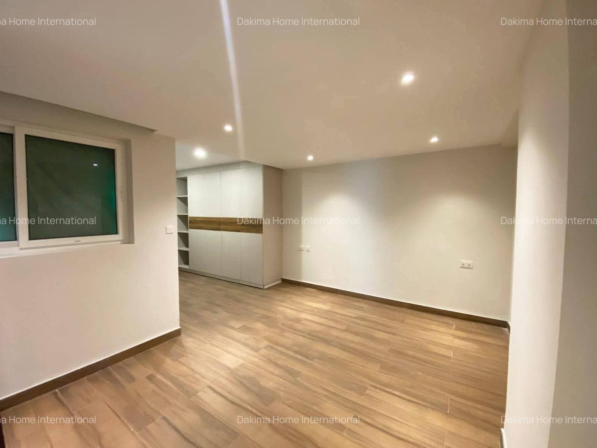 3 Bed Apartment with En Suite in General Mathenge - 13