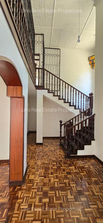 5 Bed Townhouse with En Suite in Nyari - 10