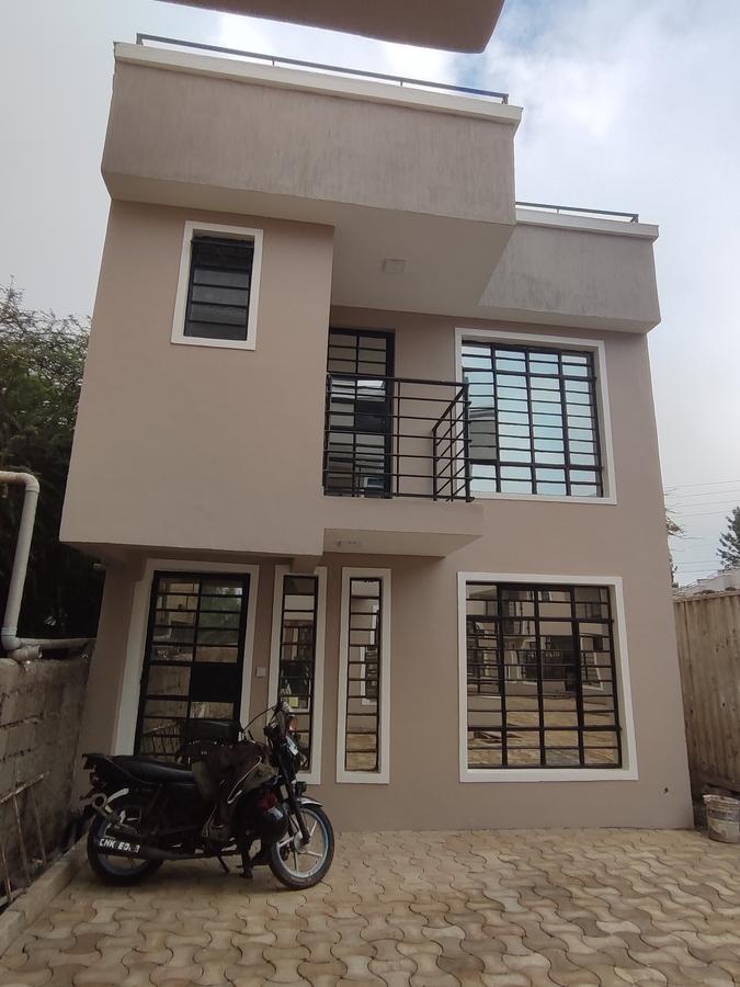 5 Bed Townhouse with En Suite in Gikambura - 1