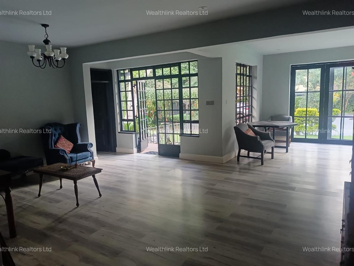 3 Bed House with Garden at Nyari - 16