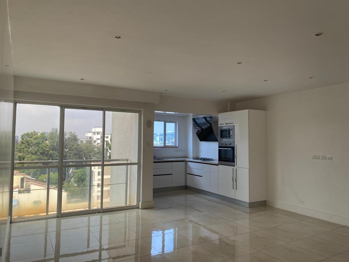 2 Bed Apartment with En Suite in Westlands Area - 4