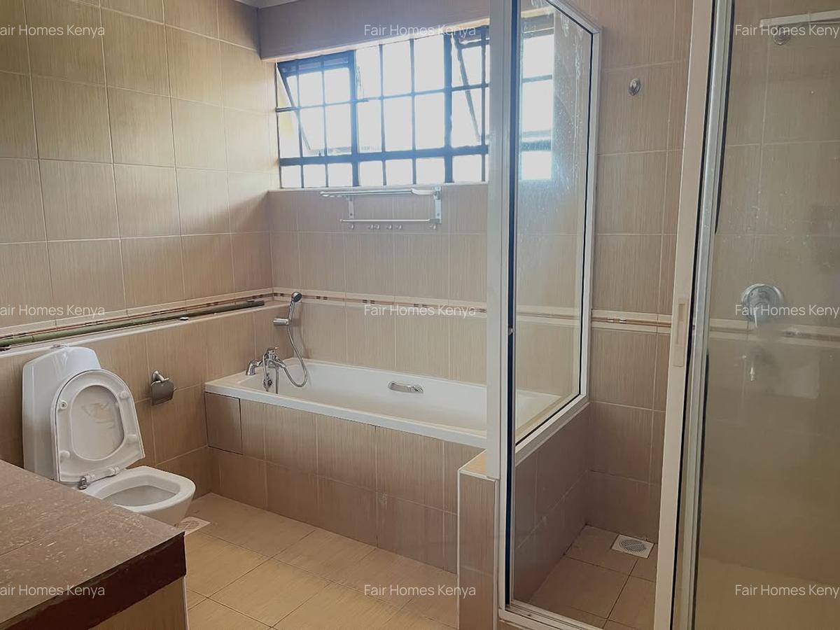 4 Bed Townhouse with En Suite at Lavington Green - 8