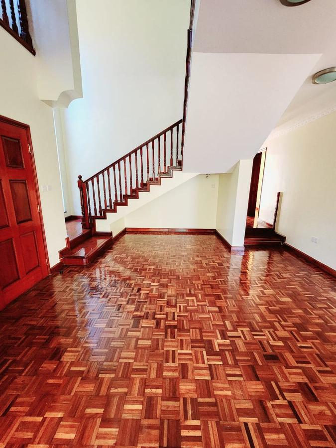 4 Bed Townhouse with En Suite at Lavington - 11 4 Bed Townhouse with En Suite at Lavington - 11