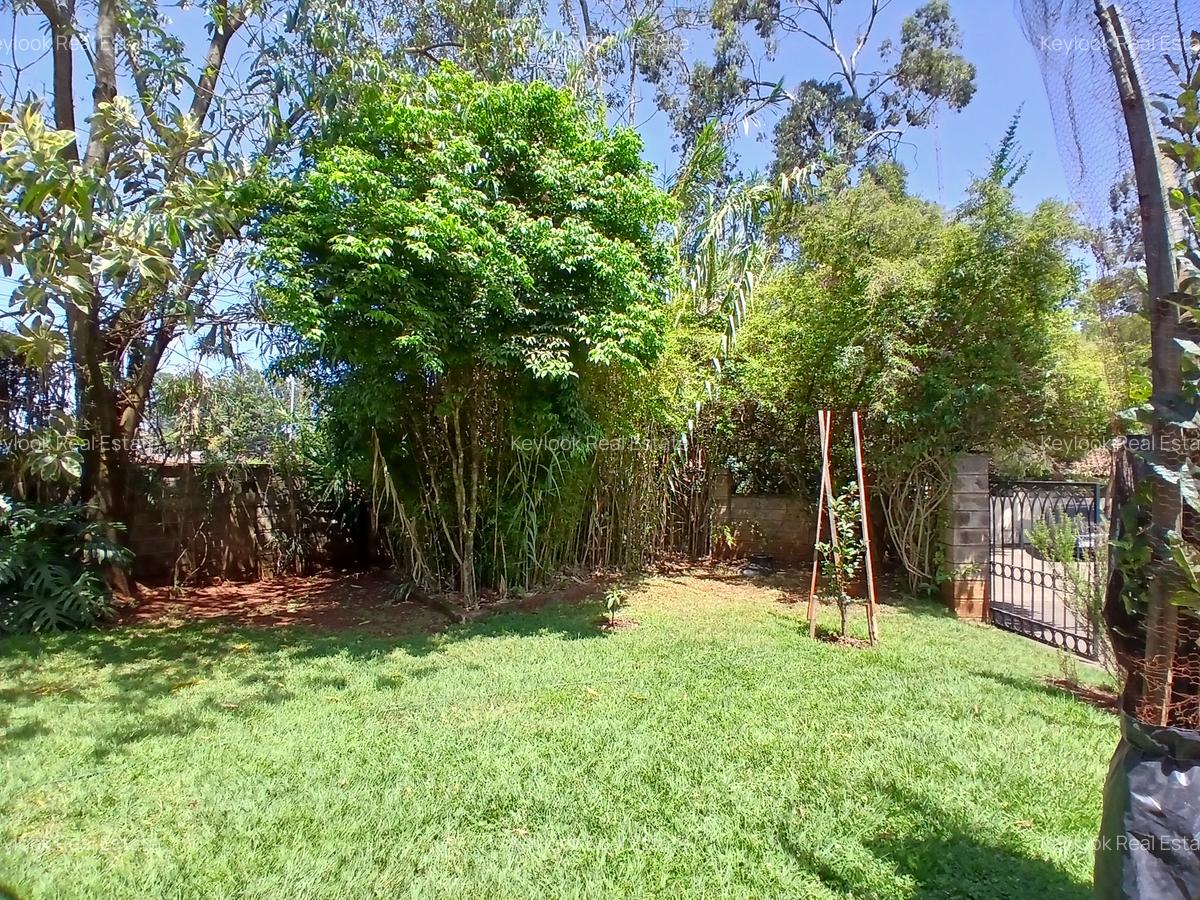 4 Bed Townhouse with En Suite at Lavington - 3