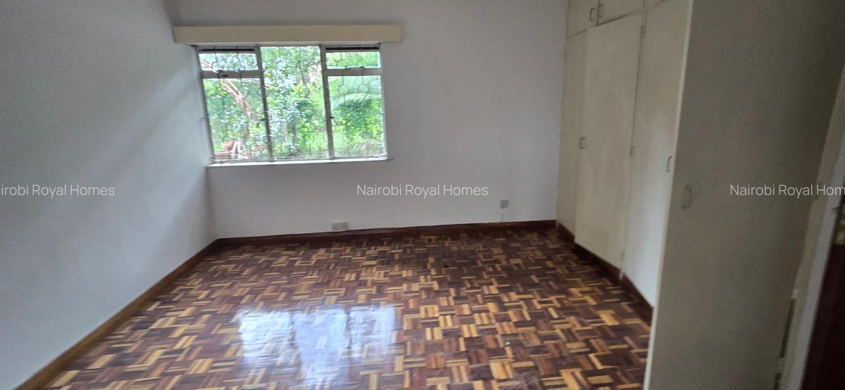 5 Bed Townhouse with En Suite at Lavington Green - 12