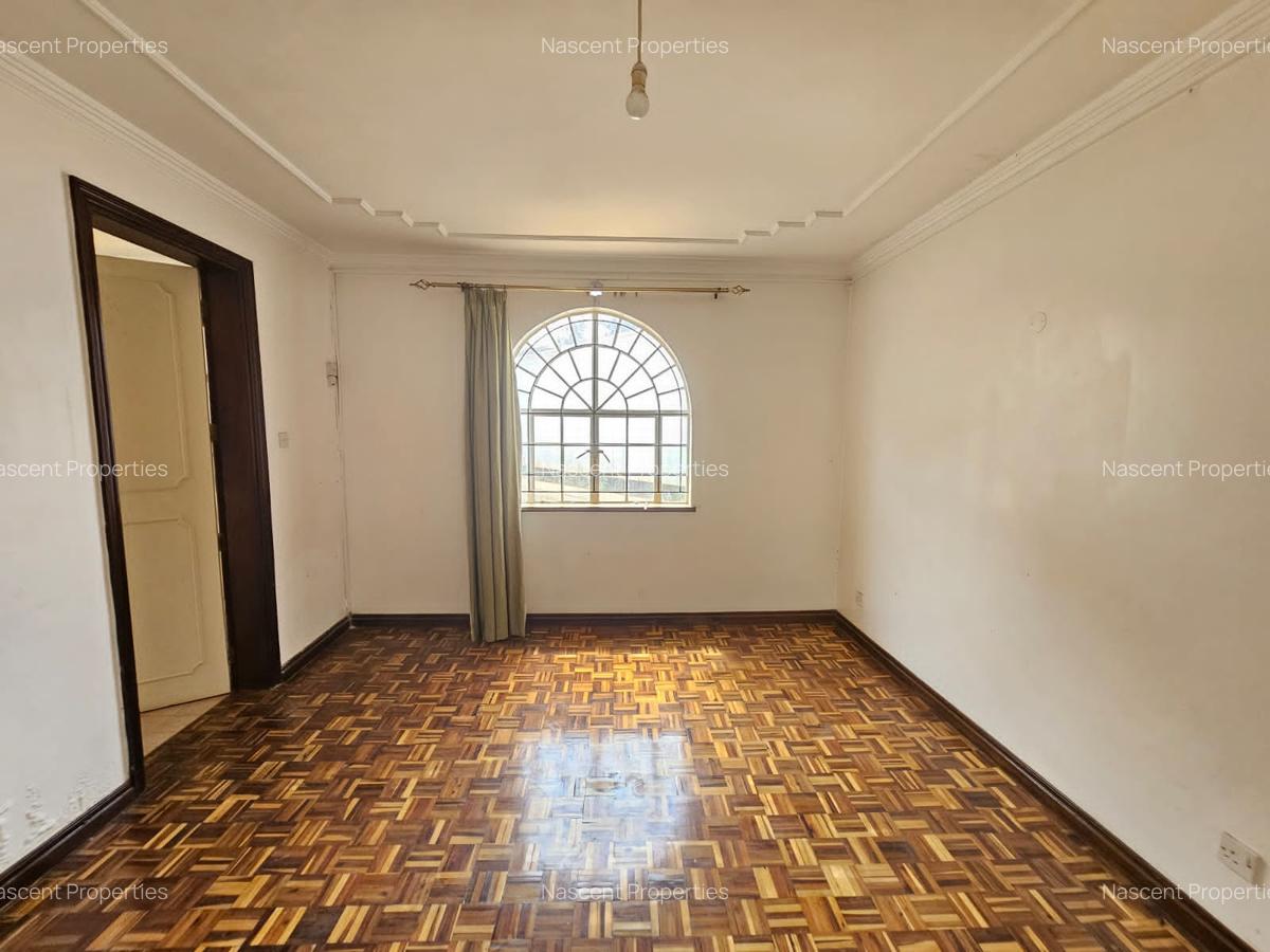 5 Bed House with En Suite in Loresho - 8