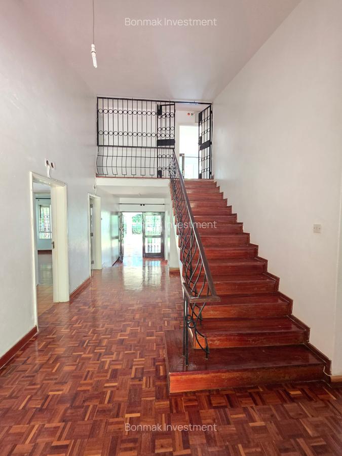 4 Bed House with En Suite at Hillview Estate. - 13