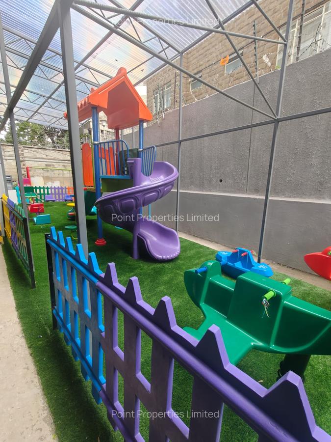 1 Bed Apartment with Swimming Pool in Kilimani - 12