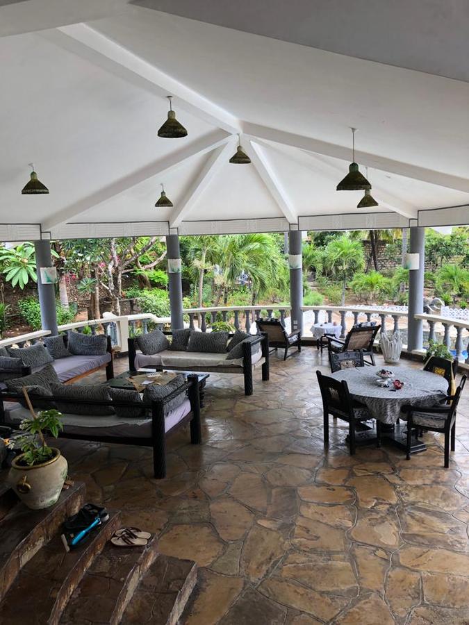 5 Bed Villa with En Suite in Malindi - 2