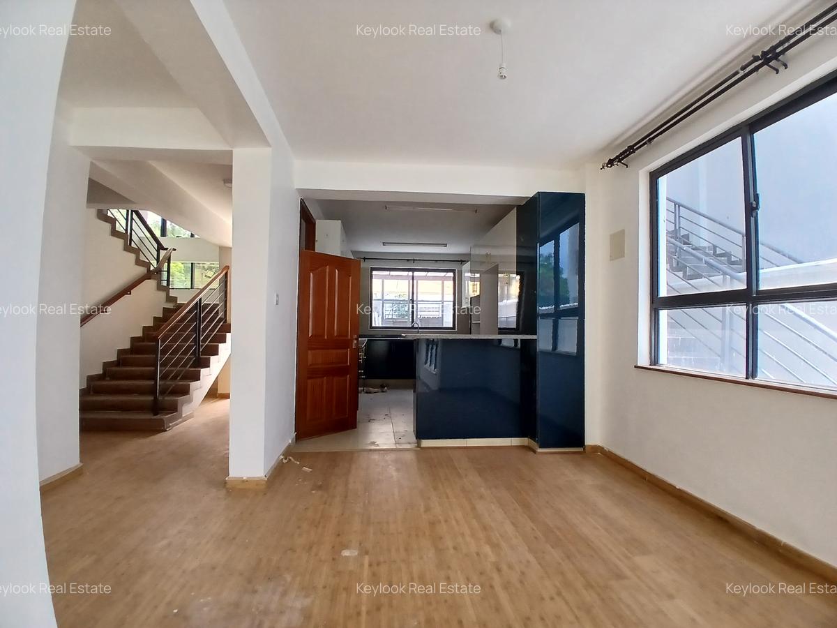 4 Bed Townhouse with En Suite at Lavington Green - 20