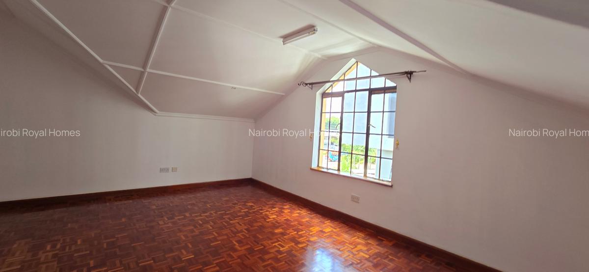 4 Bed Townhouse with En Suite at Mugumo Road - 4