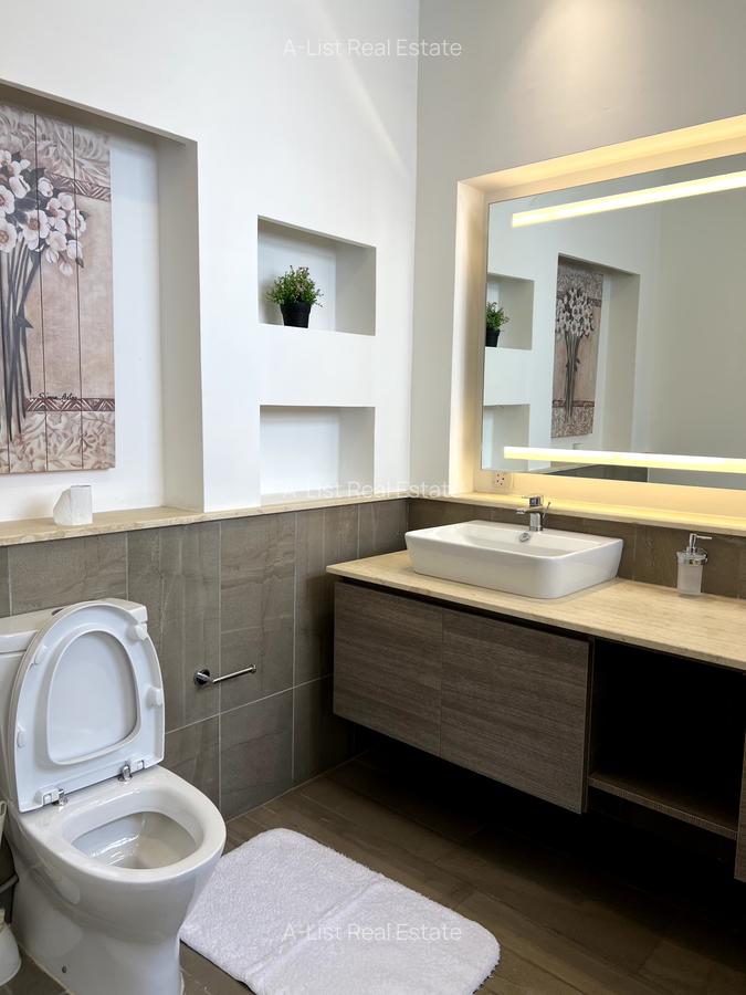 4 Bed Apartment with En Suite at Riverside Drive - 18
