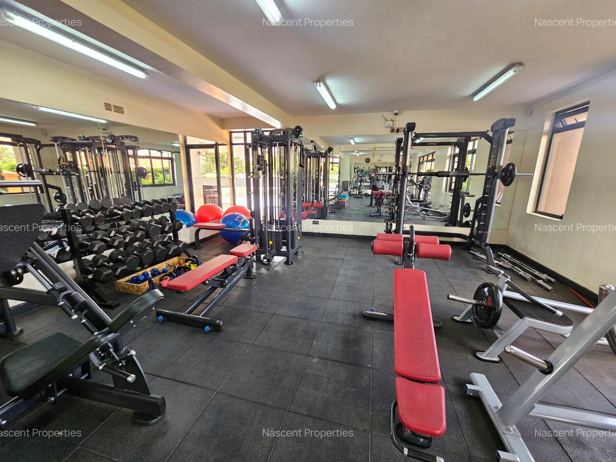 3 Bed Apartment with En Suite in Riverside - 11