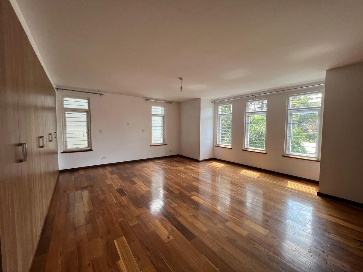 5 Bed Townhouse with En Suite in Lavington - 5