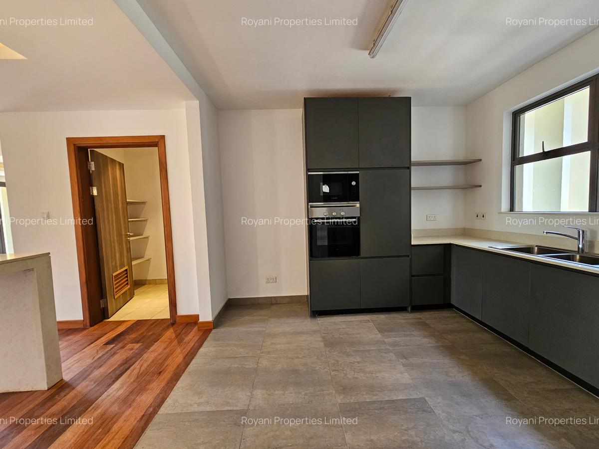 4 Bed House with En Suite in Ruaka - 10