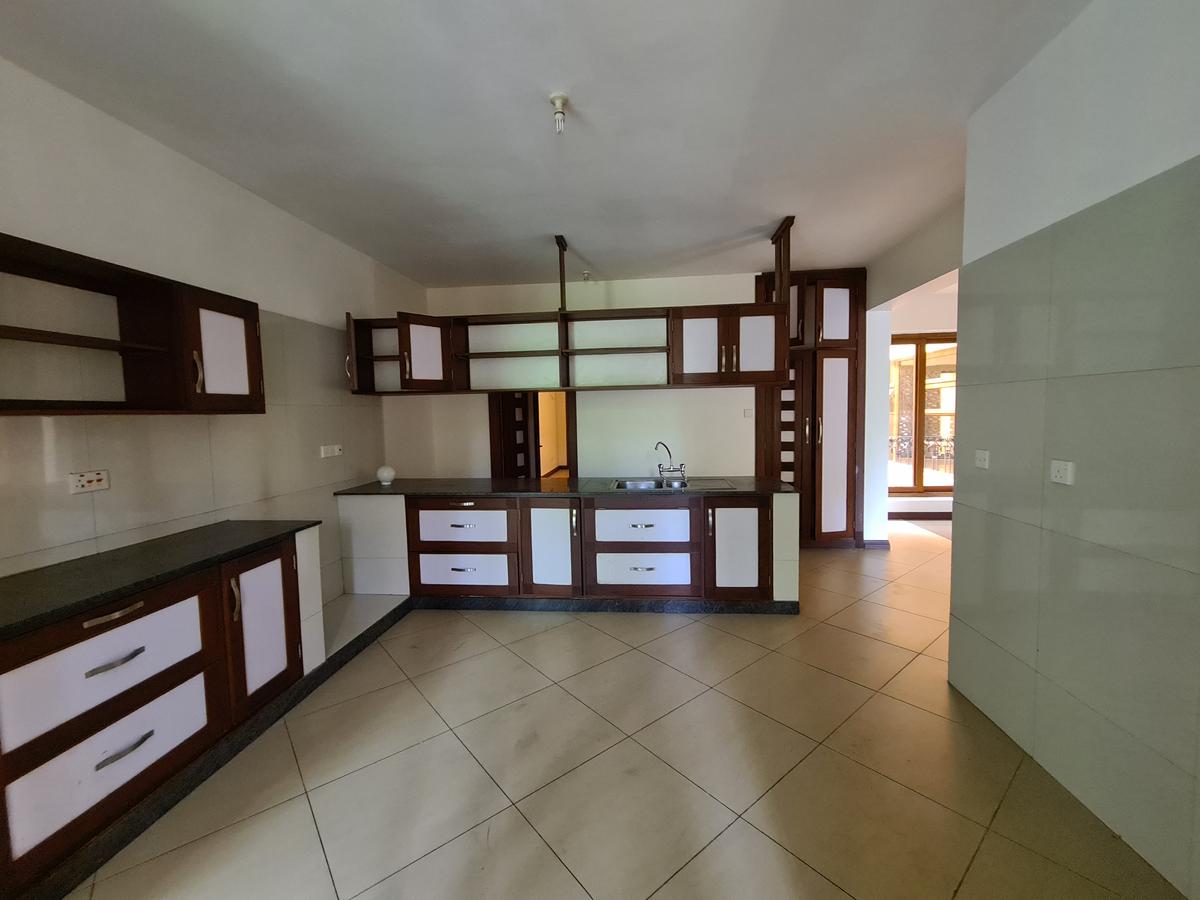 3 Bed Apartment with En Suite in Nyali Area - 14