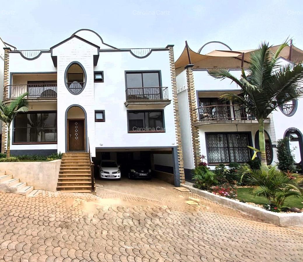 4 Bed Townhouse with En Suite at Brookside Drive - 1