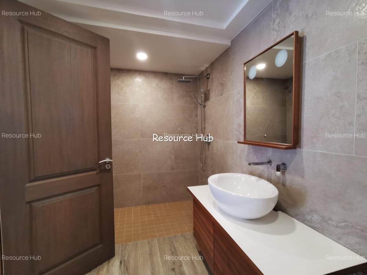 1 Bed Townhouse with Garden at Off Brook House Drive - 12