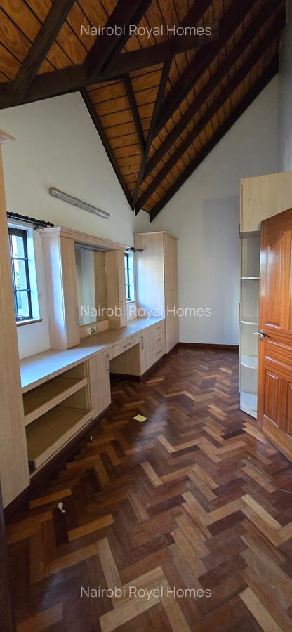 5 Bed Townhouse with En Suite at Lavington Mall - 6